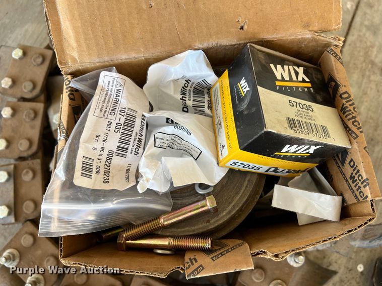 image for item DK7235 2016 Ditch Witch C30X  trencher