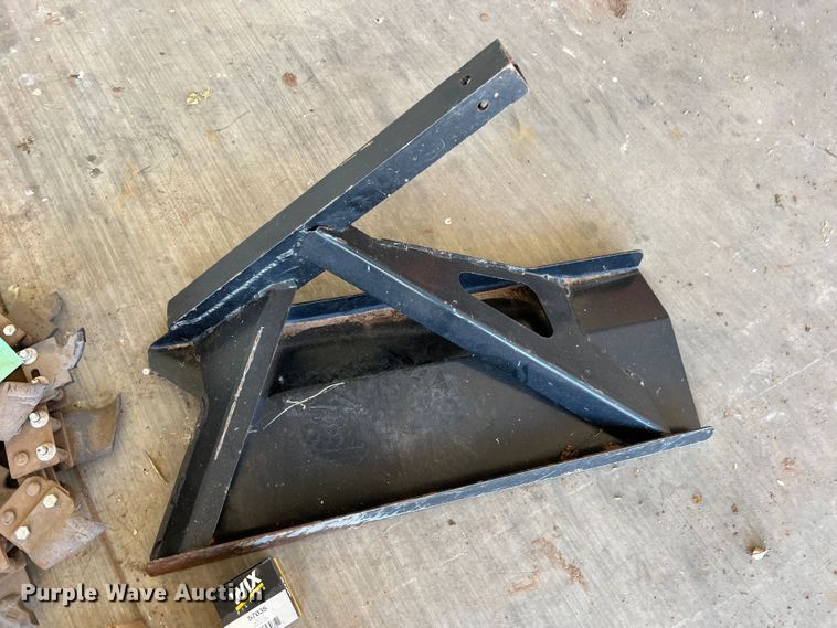 image for item DK7235 2016 Ditch Witch C30X  trencher