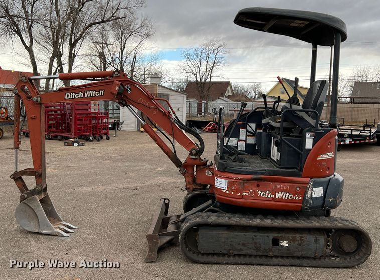 image for item DK7238 Ditch Witch MX202  mini excavator