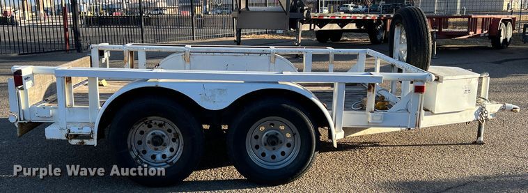image for item DK7240 2008 Diamond C  utility trailer