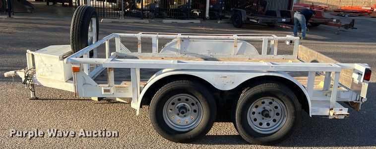 image for item DK7240 2008 Diamond C  utility trailer
