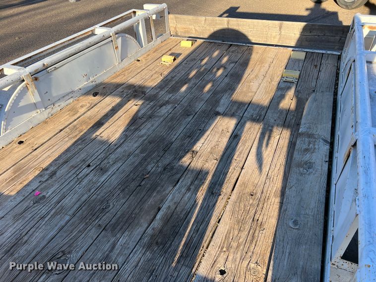 image for item DK7240 2008 Diamond C  utility trailer