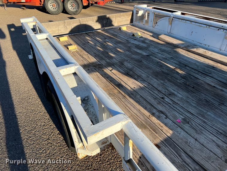 image for item DK7240 2008 Diamond C  utility trailer