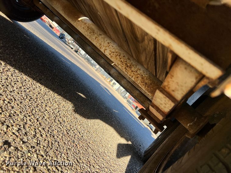 image for item DK7240 2008 Diamond C  utility trailer