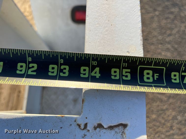 image for item DK7240 2008 Diamond C  utility trailer