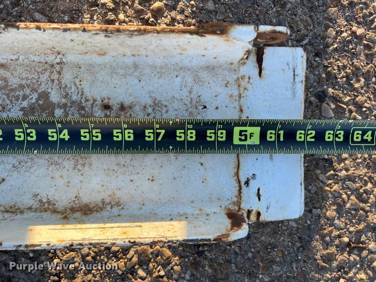 image for item DK7240 2008 Diamond C  utility trailer