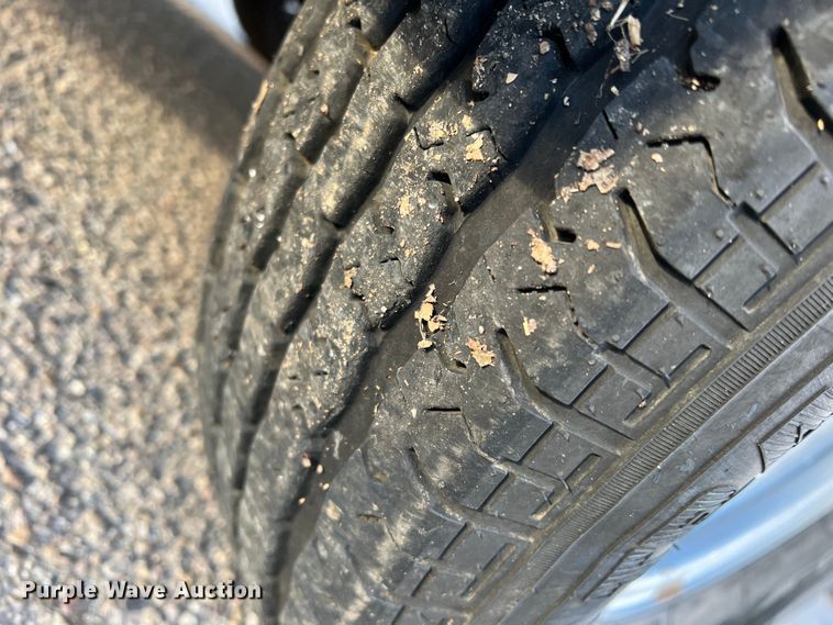 image for item DK7240 2008 Diamond C  utility trailer