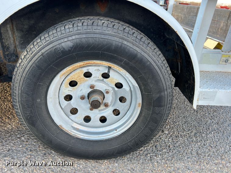 image for item DK7240 2008 Diamond C  utility trailer