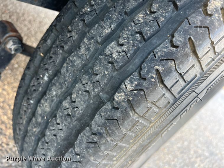 image for item DK7240 2008 Diamond C  utility trailer