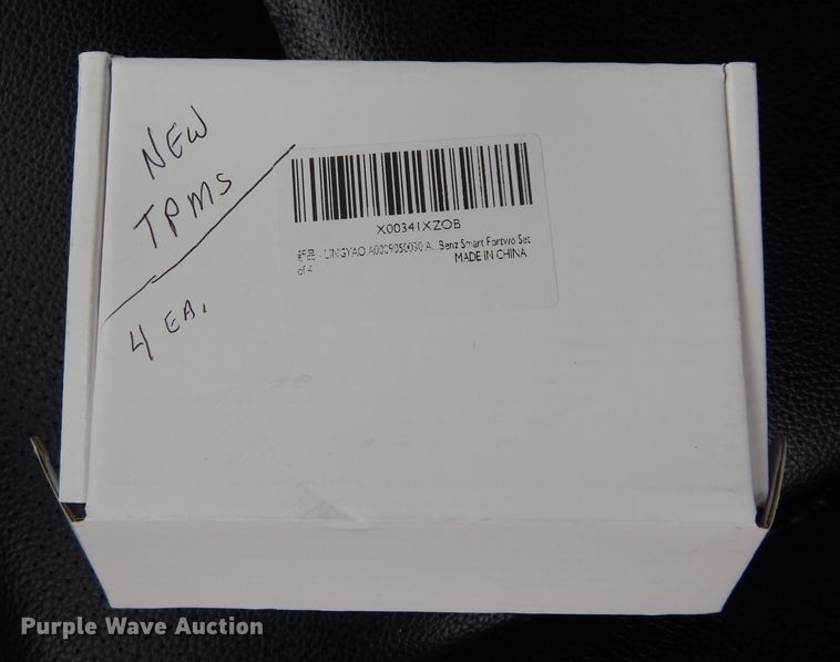 image for item DK7570 2013 Mercedes Benz C300