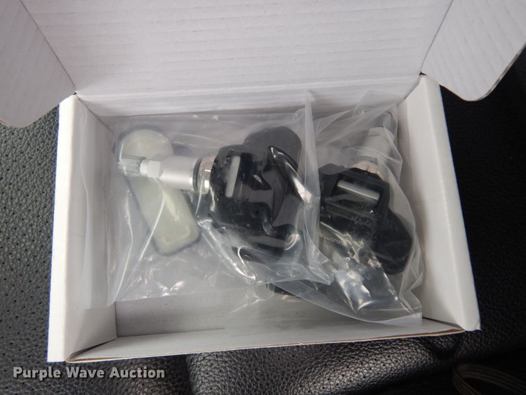 image for item DK7570 2013 Mercedes Benz C300