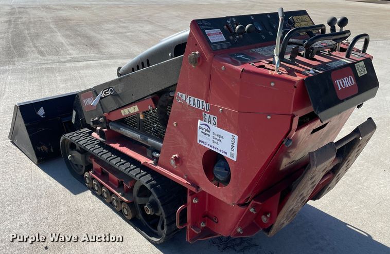 image for item DN4534 2012 Toro TX427  compact utility loader