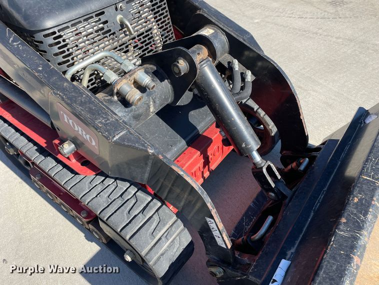 image for item DN4534 2012 Toro TX427  compact utility loader