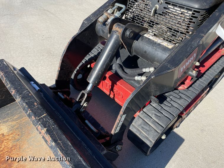 image for item DN4534 2012 Toro TX427  compact utility loader