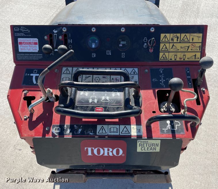 image for item DN4534 2012 Toro TX427  compact utility loader