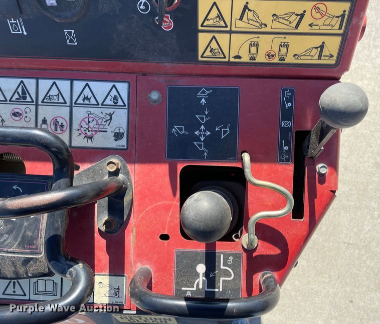 image for item DN4534 2012 Toro TX427  compact utility loader