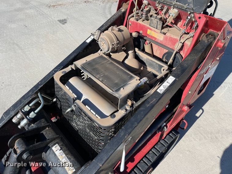 image for item DN4534 2012 Toro TX427  compact utility loader