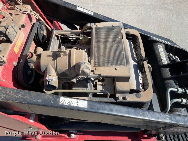 image for item DN4534 2012 Toro TX427  compact utility loader