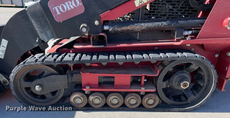 image for item DN4534 2012 Toro TX427  compact utility loader