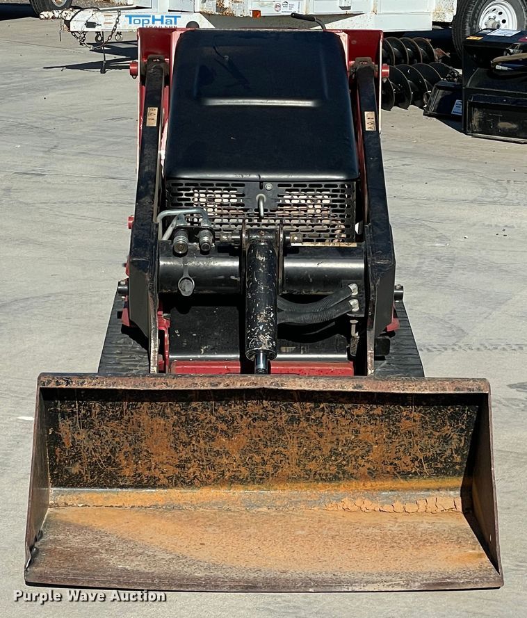 image for item DN4535 2012 Toro TX427  compact utility loader