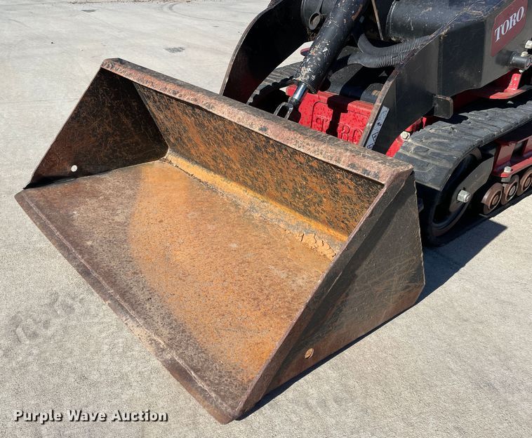 image for item DN4535 2012 Toro TX427  compact utility loader