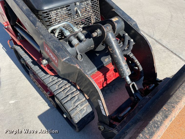 image for item DN4535 2012 Toro TX427  compact utility loader