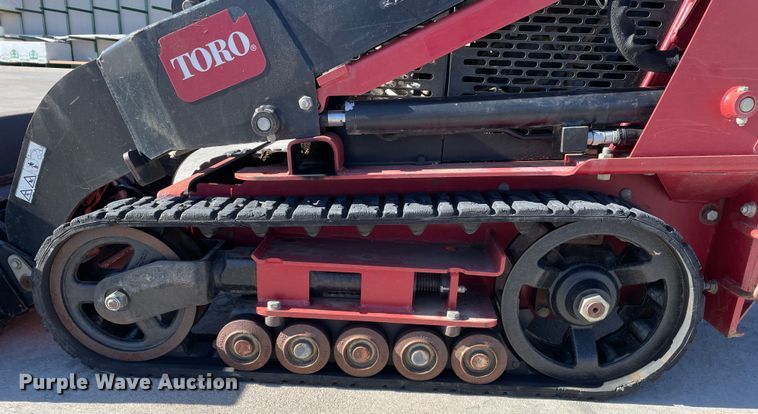 image for item DN4535 2012 Toro TX427  compact utility loader