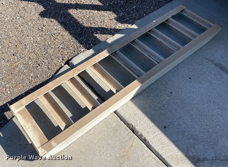 image for item DN4543 2012 Top Hat  utility trailer