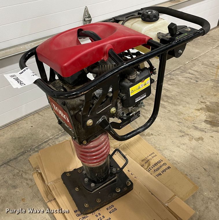 image for item DN4547 Toro VR-3100  plate compactor