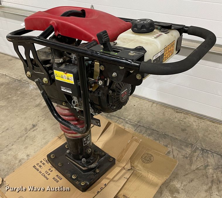 image for item DN4547 Toro VR-3100  plate compactor