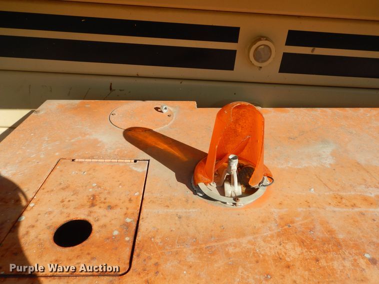 image for item DN6814 1996 JLG 33RTS  scissor lift