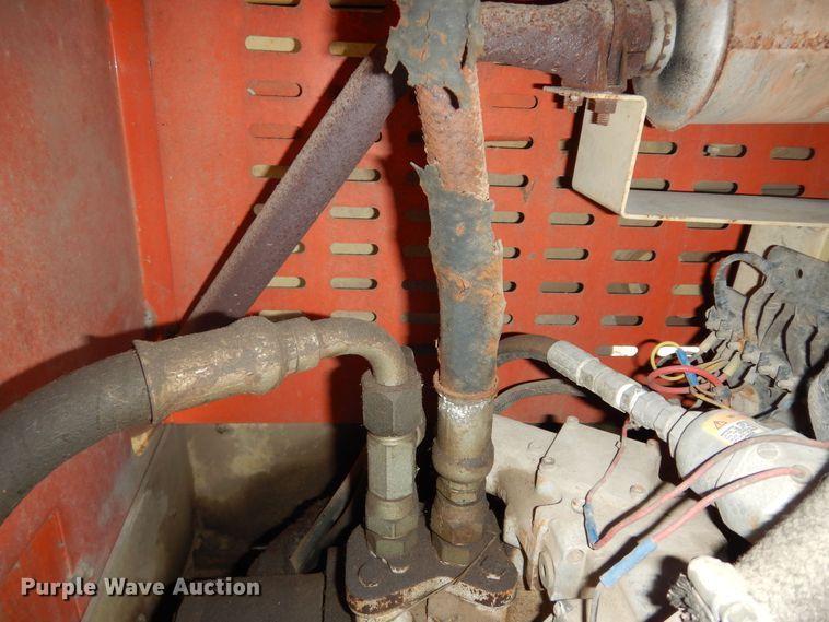 image for item DN6814 1996 JLG 33RTS  scissor lift