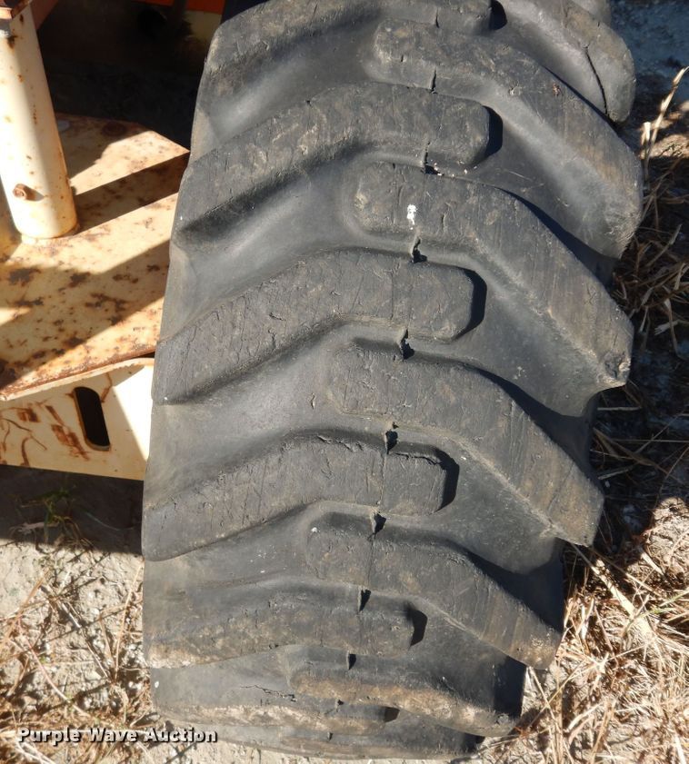 image for item DN6814 1996 JLG 33RTS  scissor lift