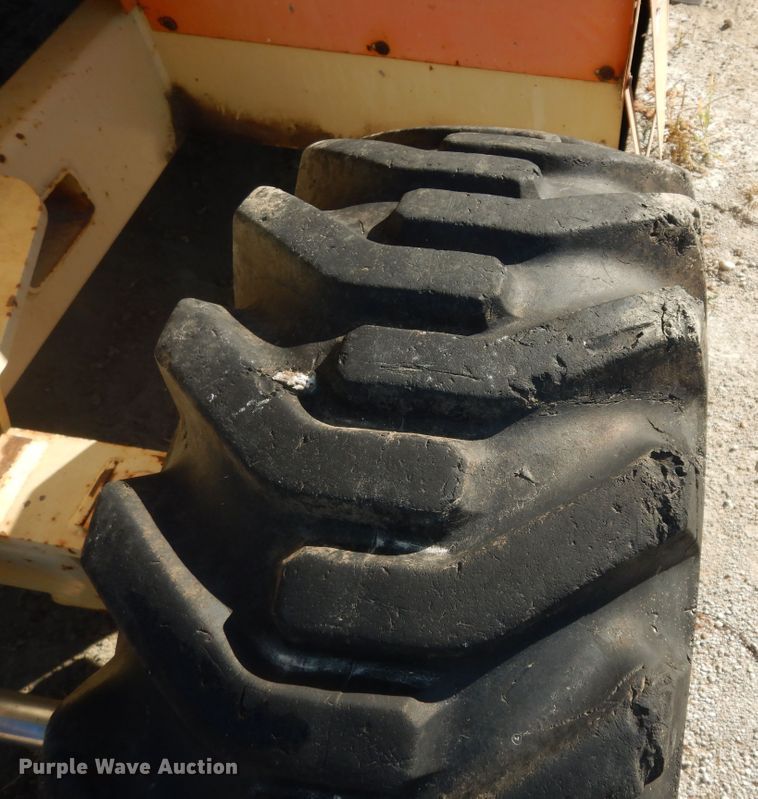 image for item DN6814 1996 JLG 33RTS  scissor lift