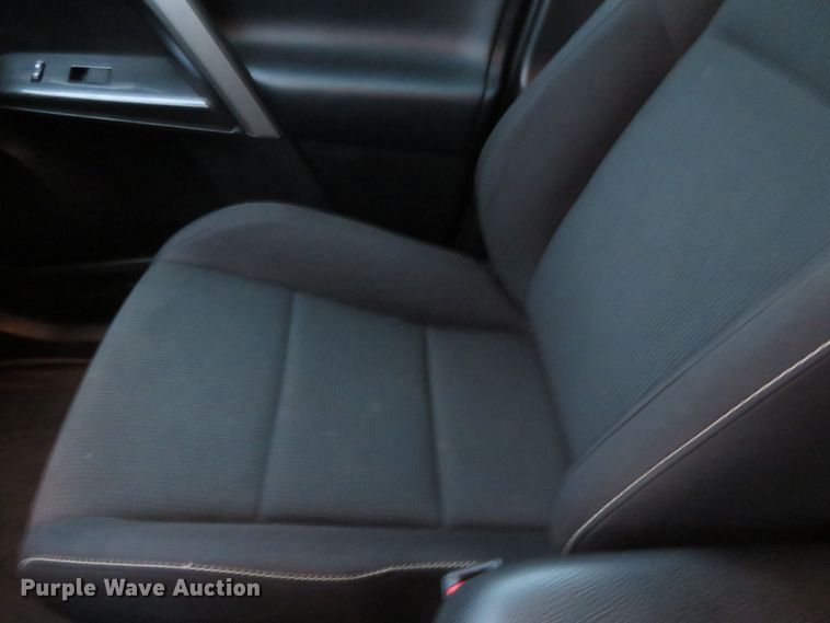 image for item DN7961 2018 Toyota RAV4  SUV