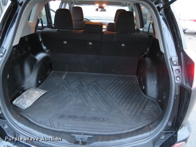 image for item DN7961 2018 Toyota RAV4  SUV