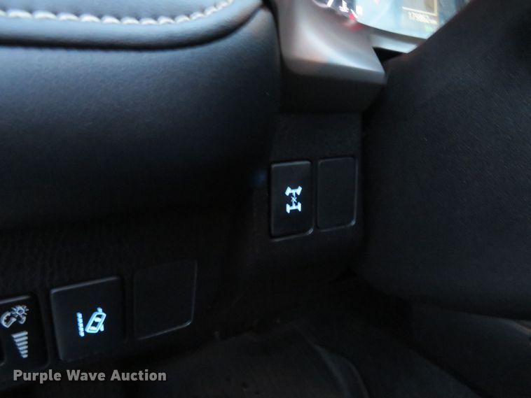 image for item DN7961 2018 Toyota RAV4  SUV