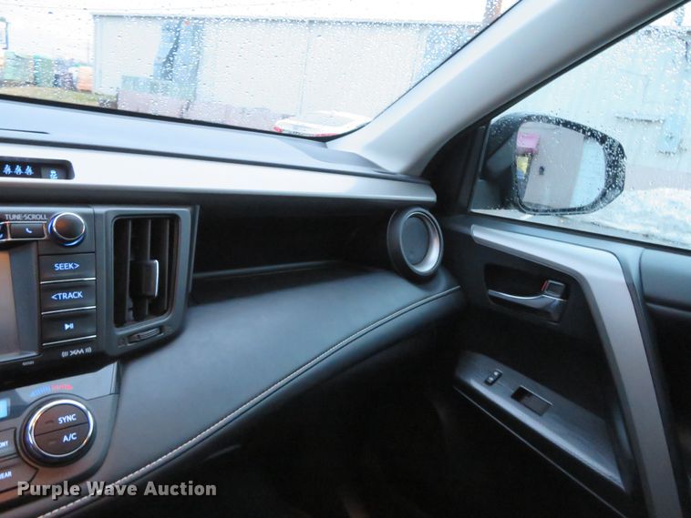 image for item DN7961 2018 Toyota RAV4  SUV