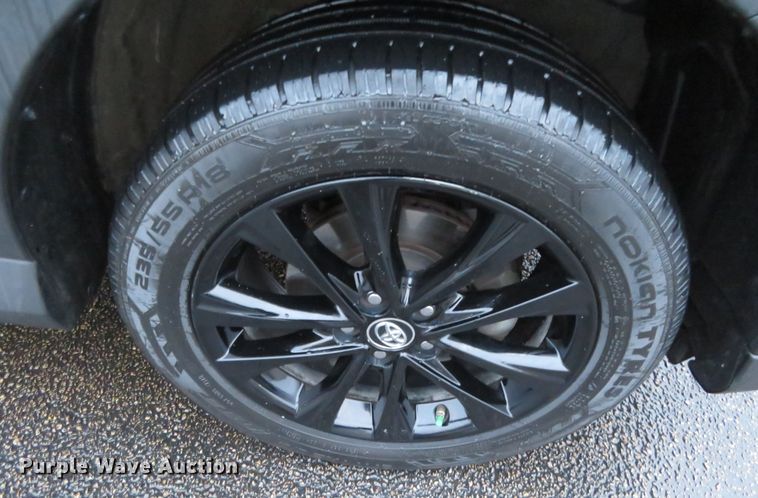 image for item DN7961 2018 Toyota RAV4  SUV