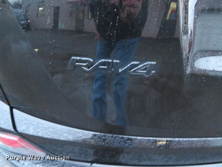 image for item DN7961 2018 Toyota RAV4  SUV