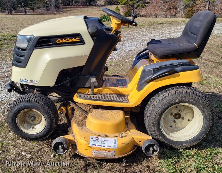 image for item DO3536 Cub Cadet LGTX 1054  lawn mower