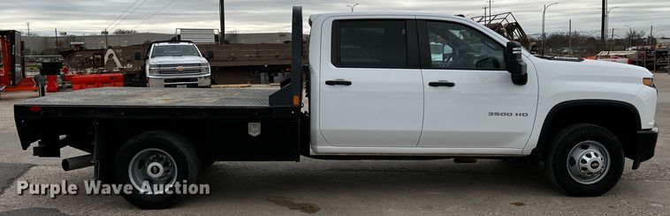 image for item DQ1953 2021 Chevrolet Silverado 3500HD  Crew Cab flatbed pickup truck