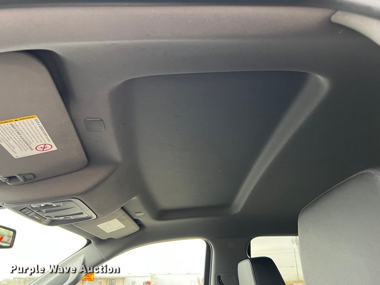 image for item DQ1953 2021 Chevrolet Silverado 3500HD  Crew Cab flatbed pickup truck