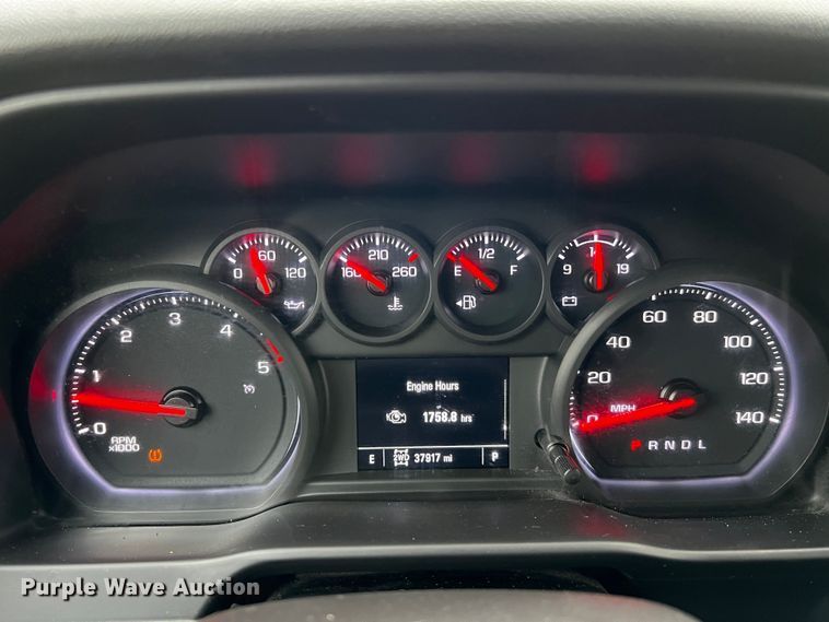 image for item DQ1953 2021 Chevrolet Silverado 3500HD  Crew Cab flatbed pickup truck