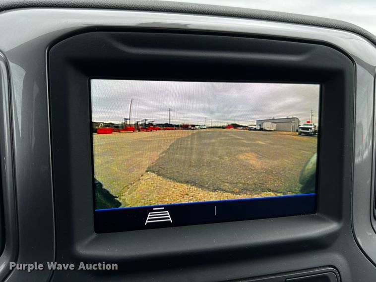 image for item DQ1953 2021 Chevrolet Silverado 3500HD  Crew Cab flatbed pickup truck