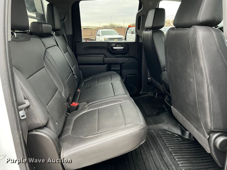 image for item DQ1953 2021 Chevrolet Silverado 3500HD  Crew Cab flatbed pickup truck