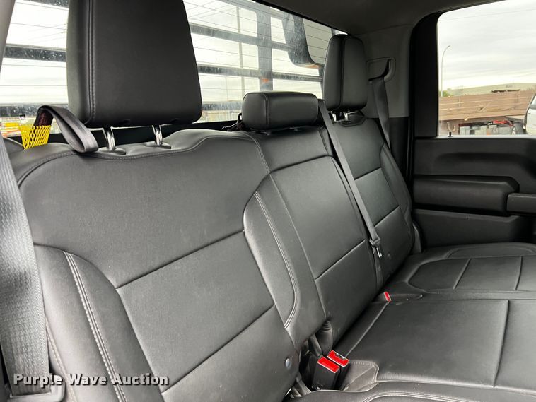 image for item DQ1953 2021 Chevrolet Silverado 3500HD  Crew Cab flatbed pickup truck