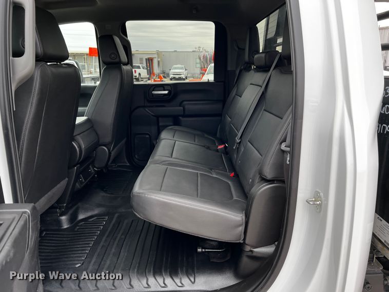 image for item DQ1953 2021 Chevrolet Silverado 3500HD  Crew Cab flatbed pickup truck