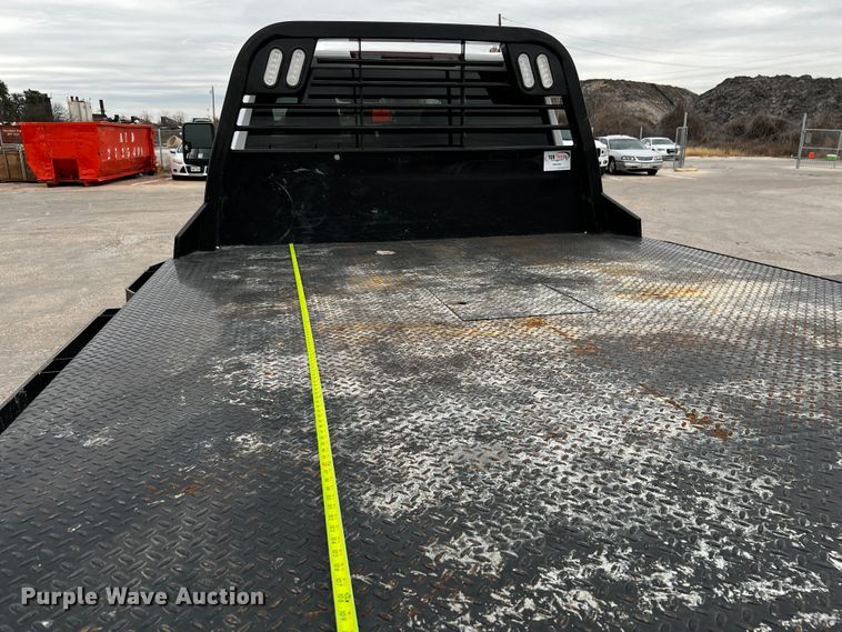 image for item DQ1953 2021 Chevrolet Silverado 3500HD  Crew Cab flatbed pickup truck