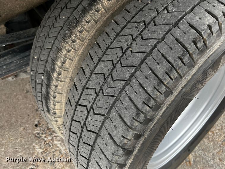 image for item DQ1953 2021 Chevrolet Silverado 3500HD  Crew Cab flatbed pickup truck